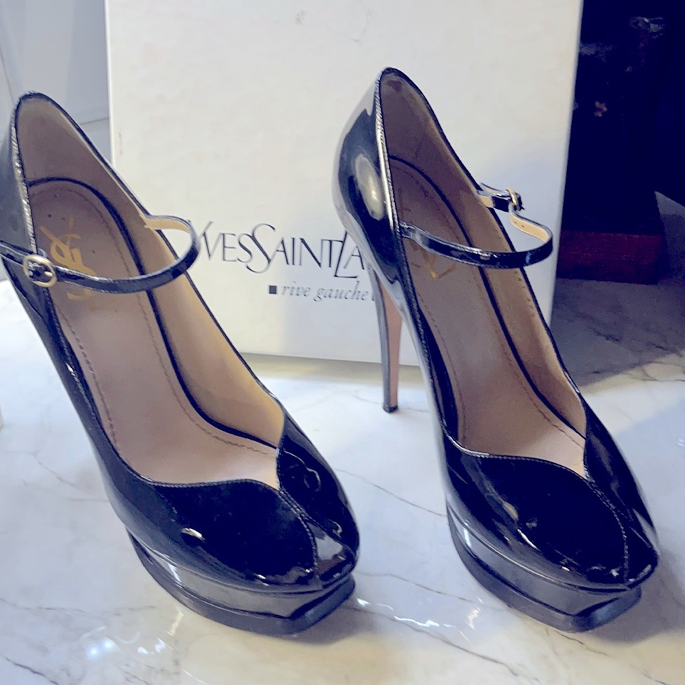 YSL Tribute Black Patent Pump 40.5